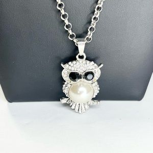 C1946 Crystal OWL Pendant Necklace Silver Pearl Black Jet